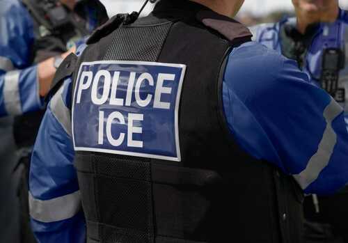 shutterstock_2615419741 (10).jpg Massive DOJ Exodus Over ICE Shooting Controversy